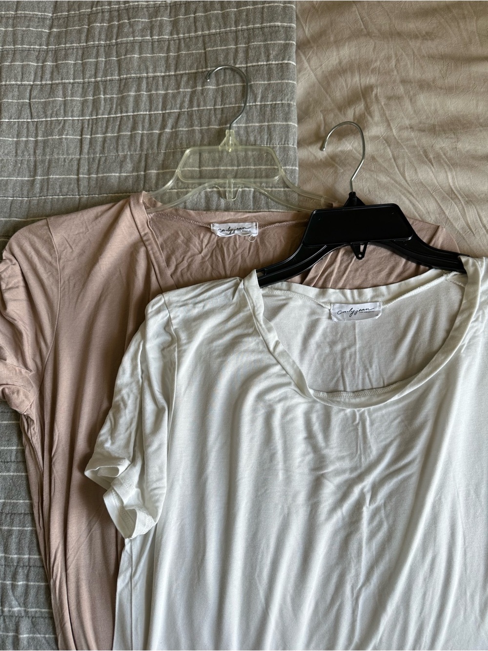 Bundle Carly Jean Los Angeles Tees - Picture 2 of 2